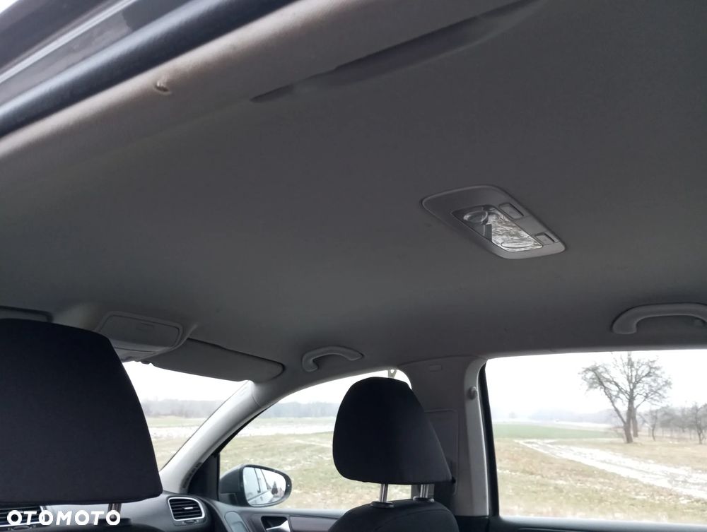 Volkswagen Golf - 26