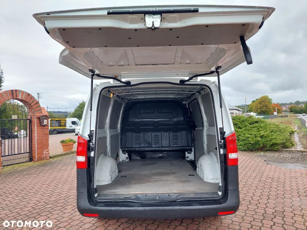 Mercedes-Benz VITO 111 - 15