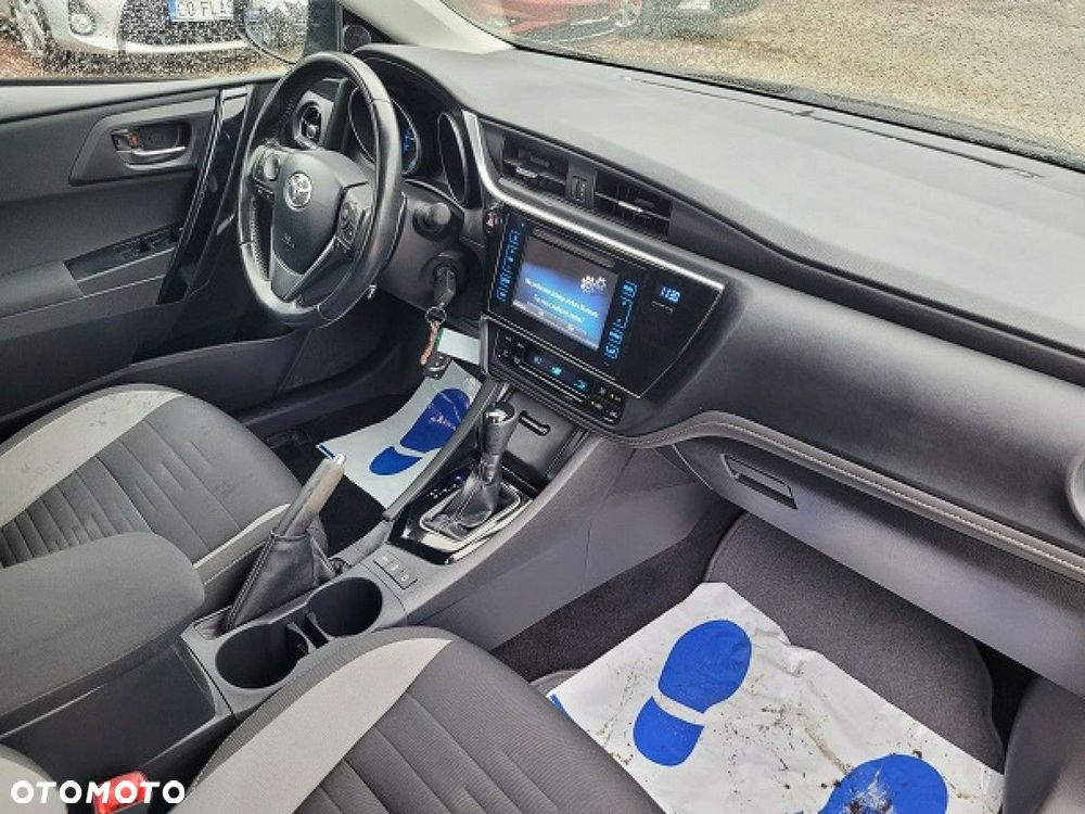 Toyota Auris - 14
