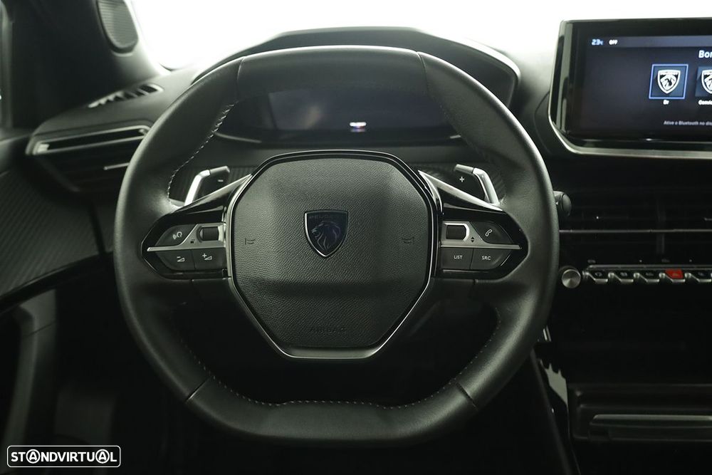 Peugeot 2008 1.2 PureTech Allure EAT8 - 15
