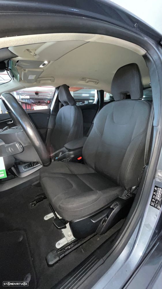 Volvo V40 D2 - 14