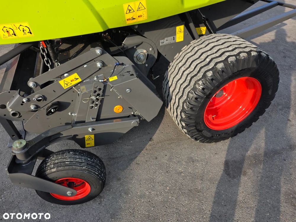 Claas Variant 480 RF - 14