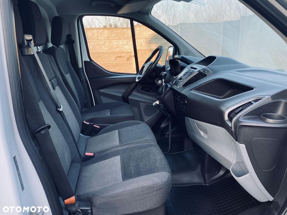 Ford TRANSIT CUSTOM - 14