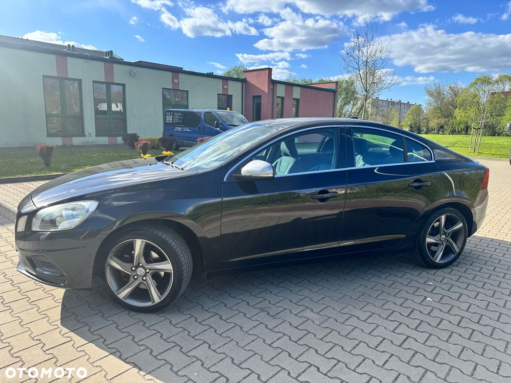 Volvo S60 D2 R-Design - 2