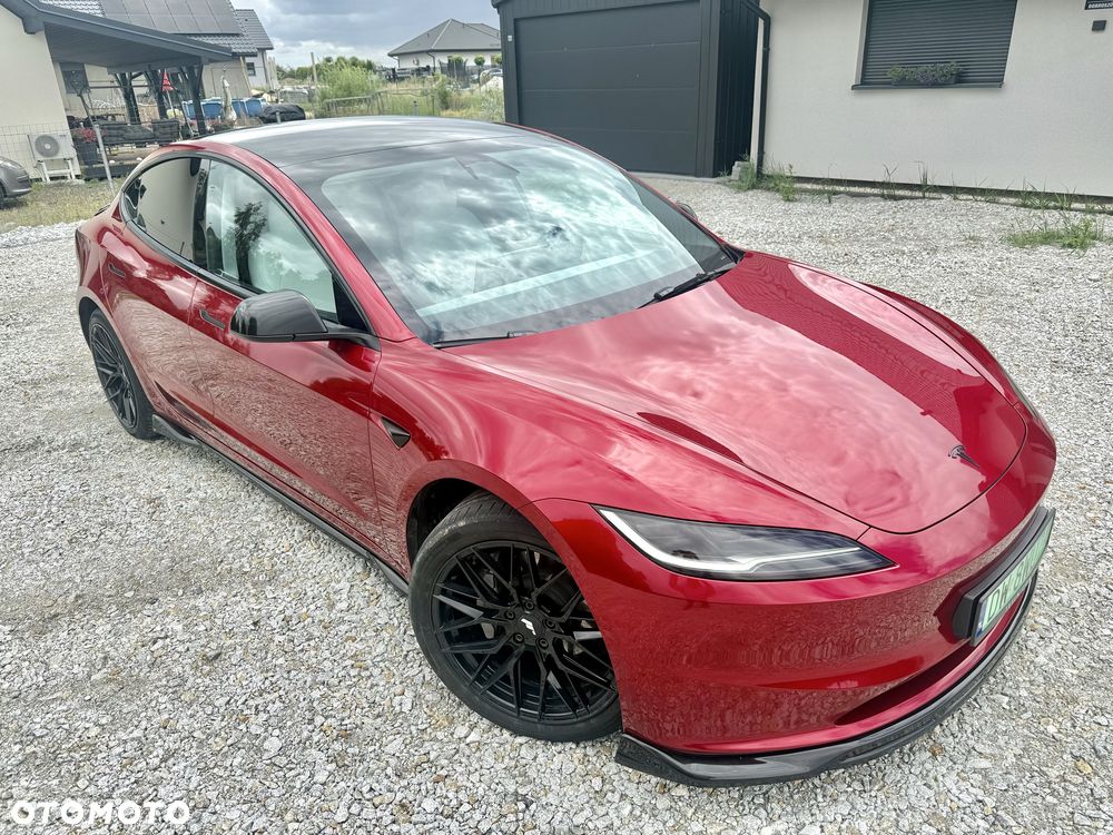 Tesla Model 3 - 1