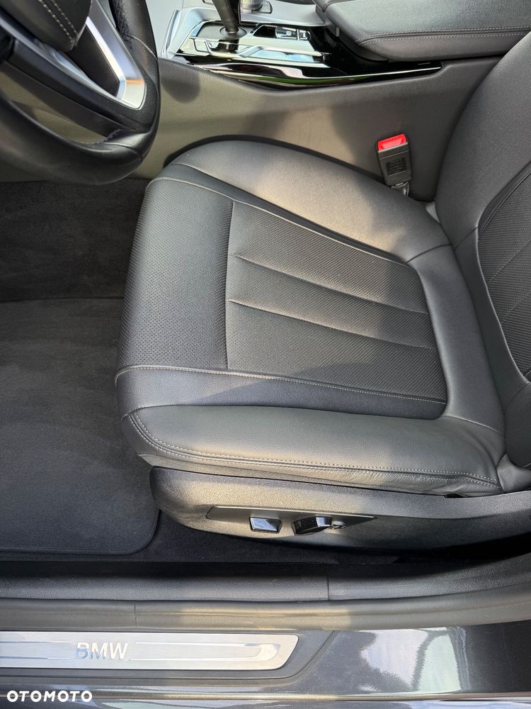 BMW Seria 5 518d Sport Line sport - 21