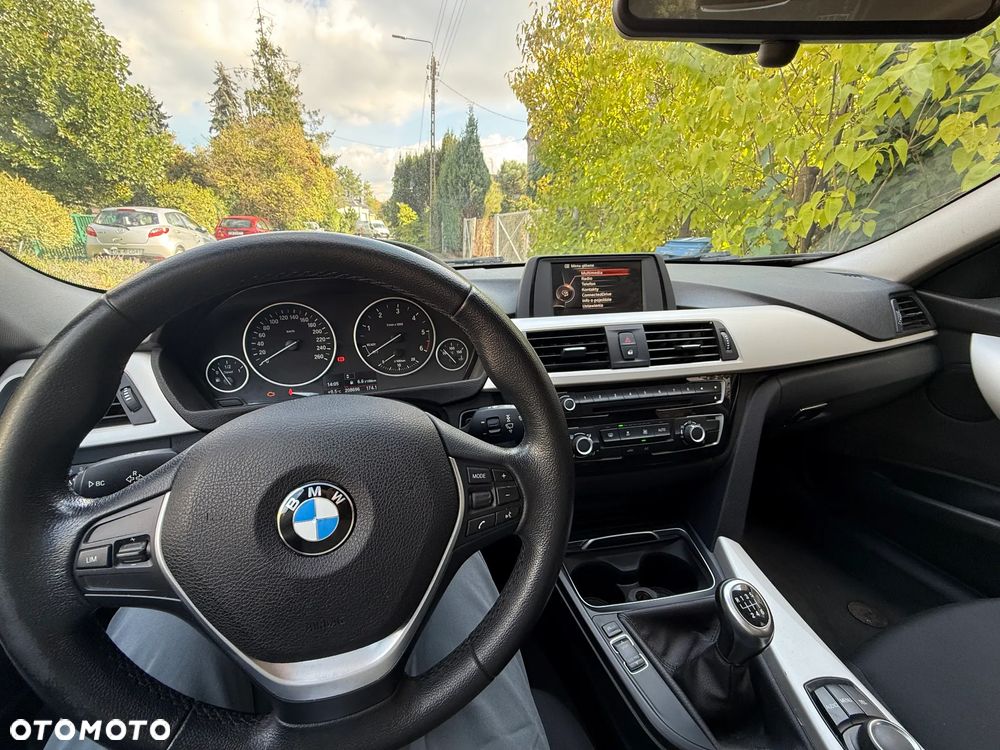 BMW Seria 3 318d - 10