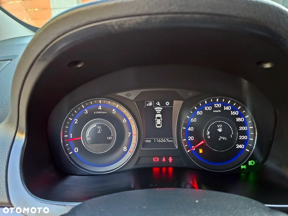 Hyundai i40 Kombi blue 1.6 Family+ - 21