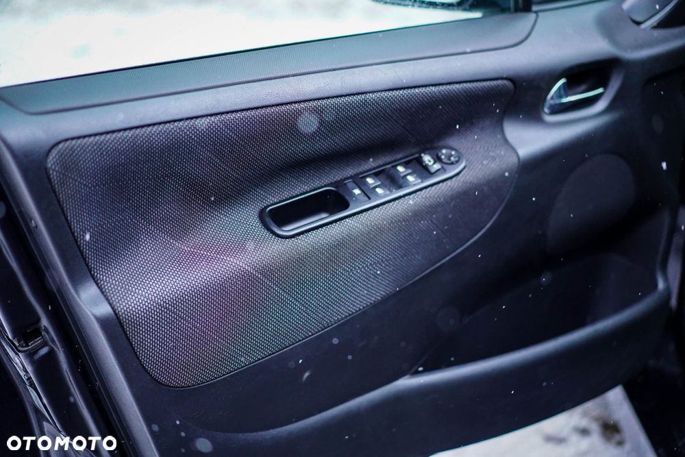 Peugeot 207 120 VTi Sport - 10