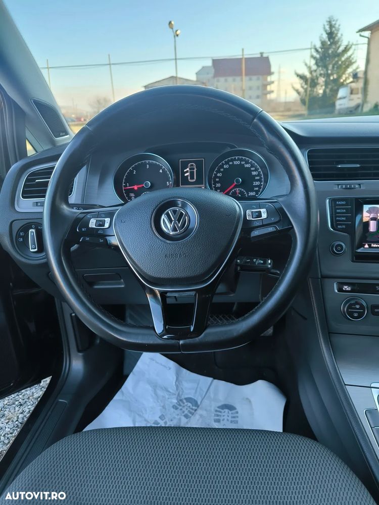 Volkswagen Golf 1.6 TDI BlueMotion Technology DSG Comfortline - 9