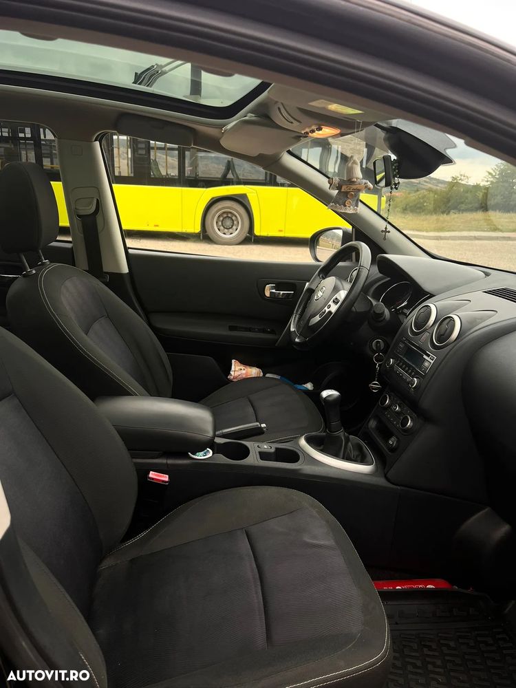Nissan Qashqai+2 +2 1.6 2WD Visia - 24