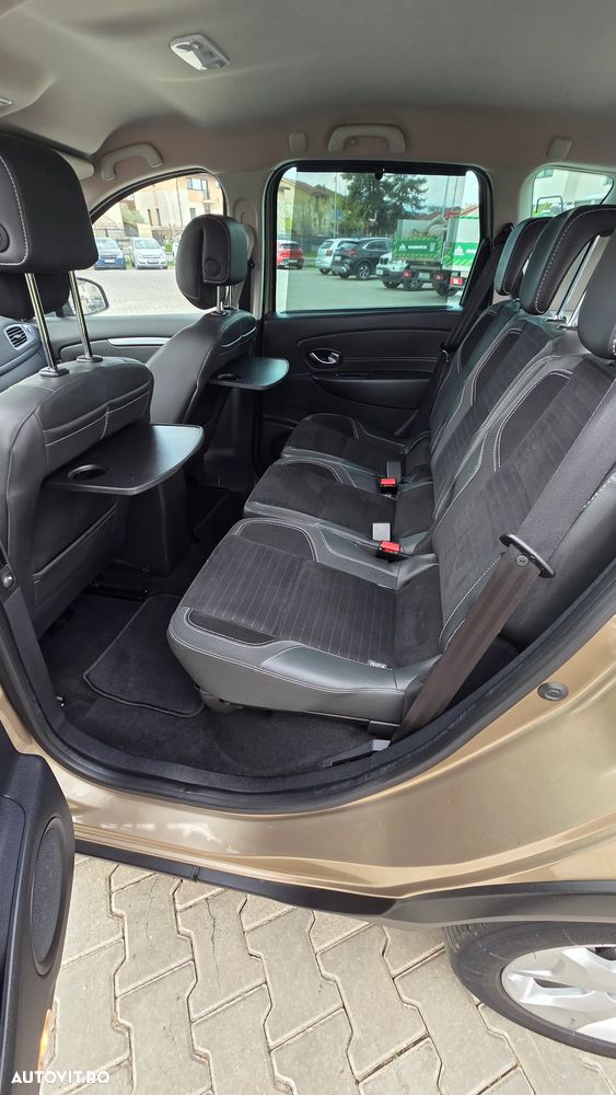 Renault Scenic - 11