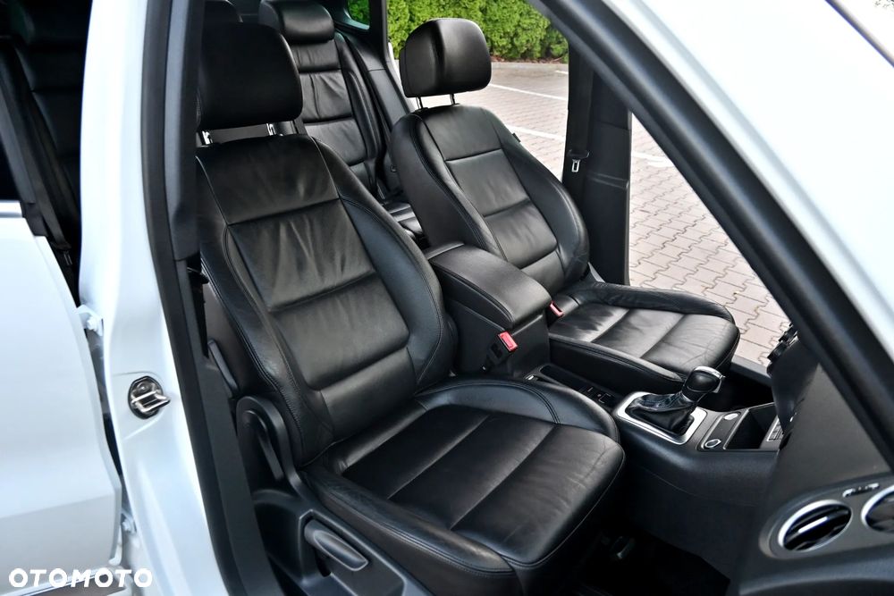 Volkswagen Tiguan 2.0 TDI SCR 4MotION DSG R-Line - 30