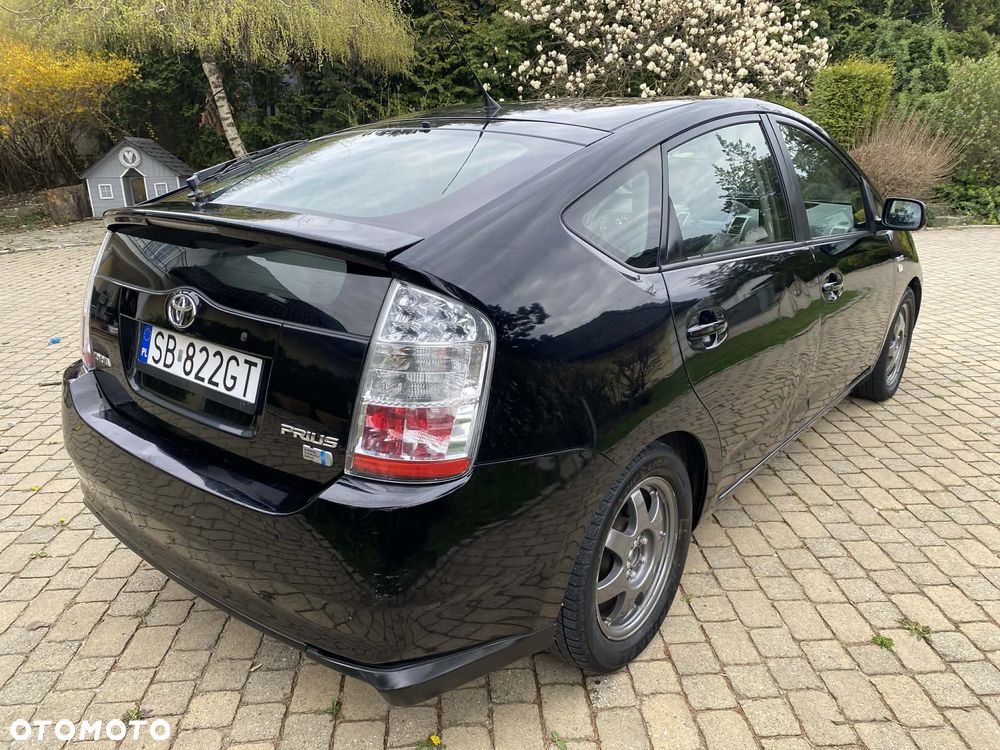 Toyota Prius 1.5 VVT-i Sol - 2
