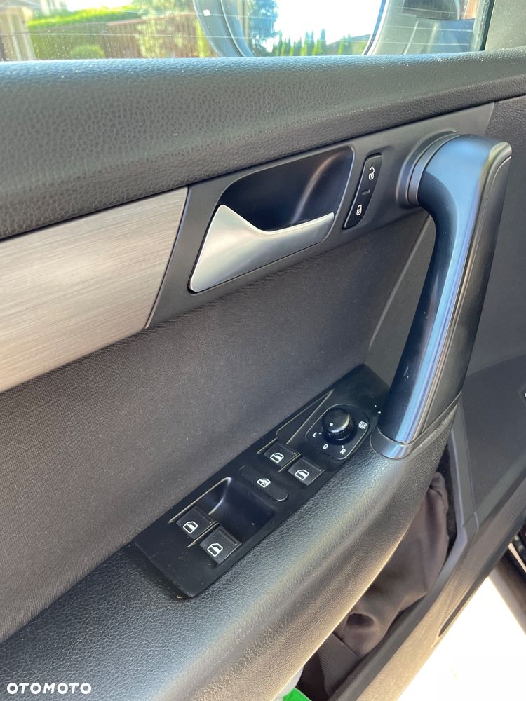 Volkswagen Passat 1.6 TDI Comfortline - 17
