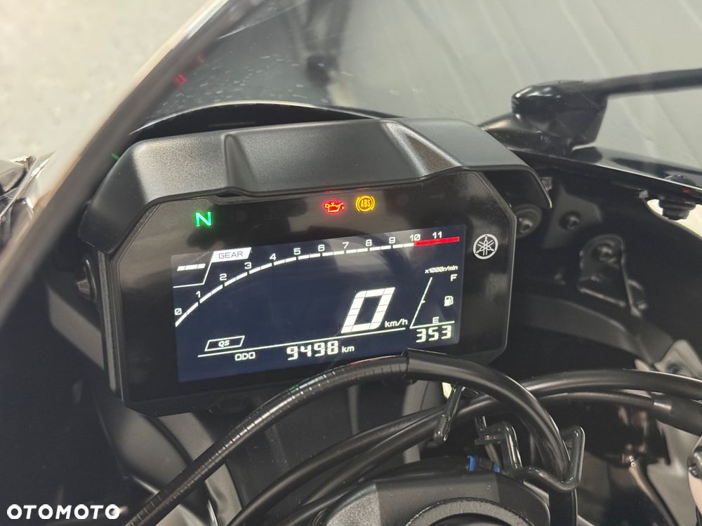Yamaha R7 - 28