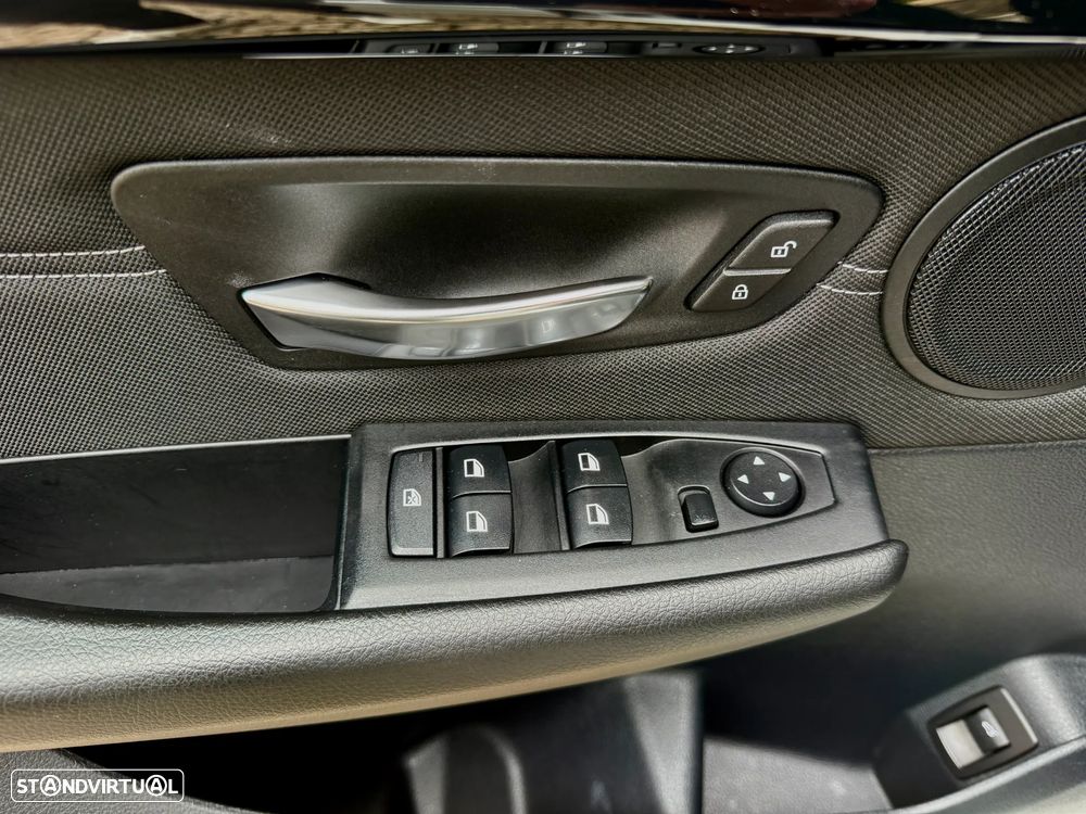 BMW 216 Active Tourer d Line Sport - 21