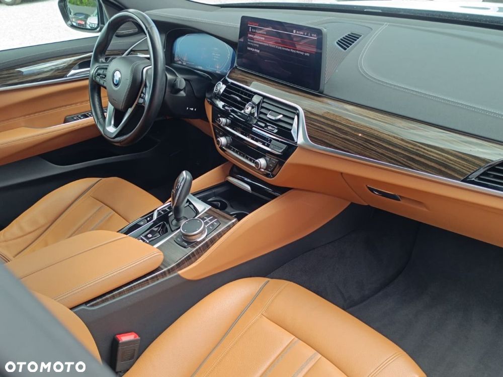 BMW 6GT - 29