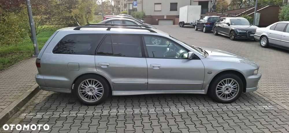 Mitsubishi Galant - 3