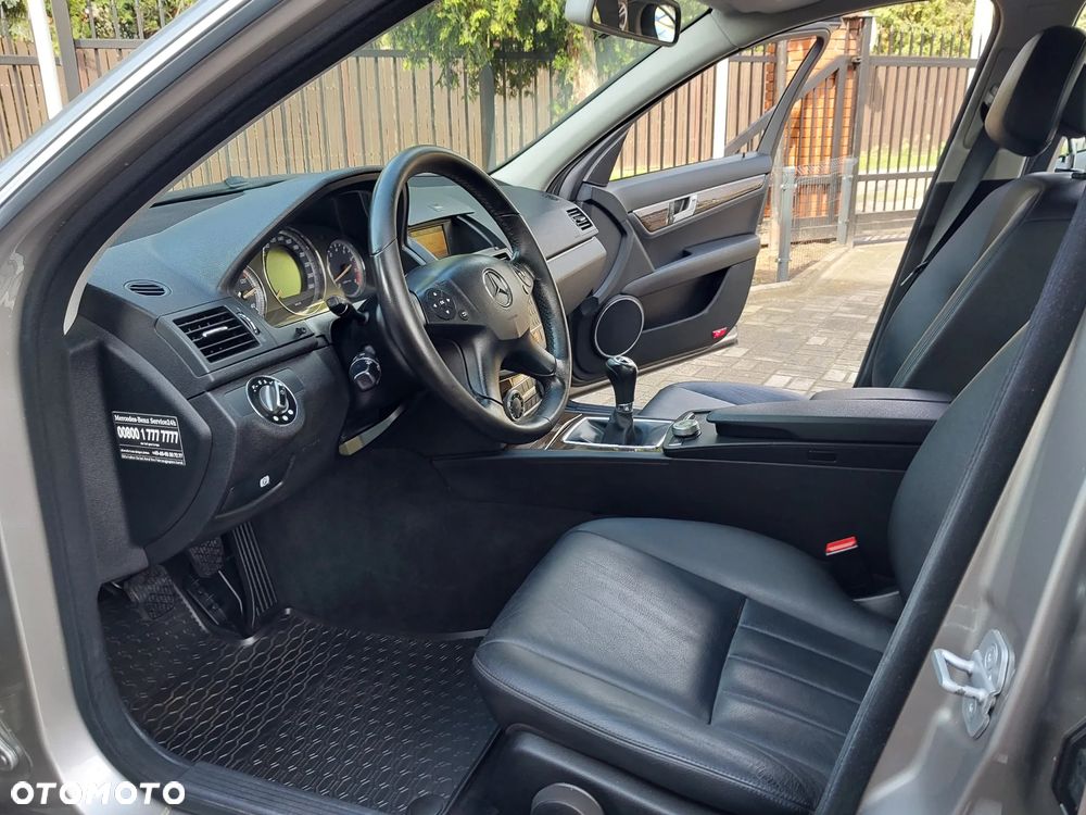 Mercedes-Benz Klasa C 280 Elegance Sport Edition + - 26
