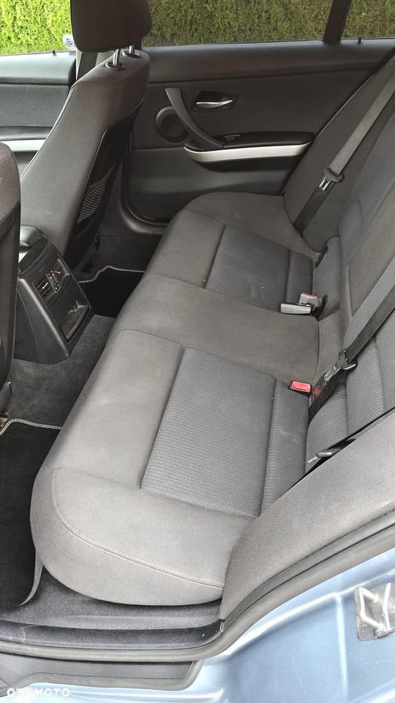BMW Seria 3 320d Efficient Dynamics - 10