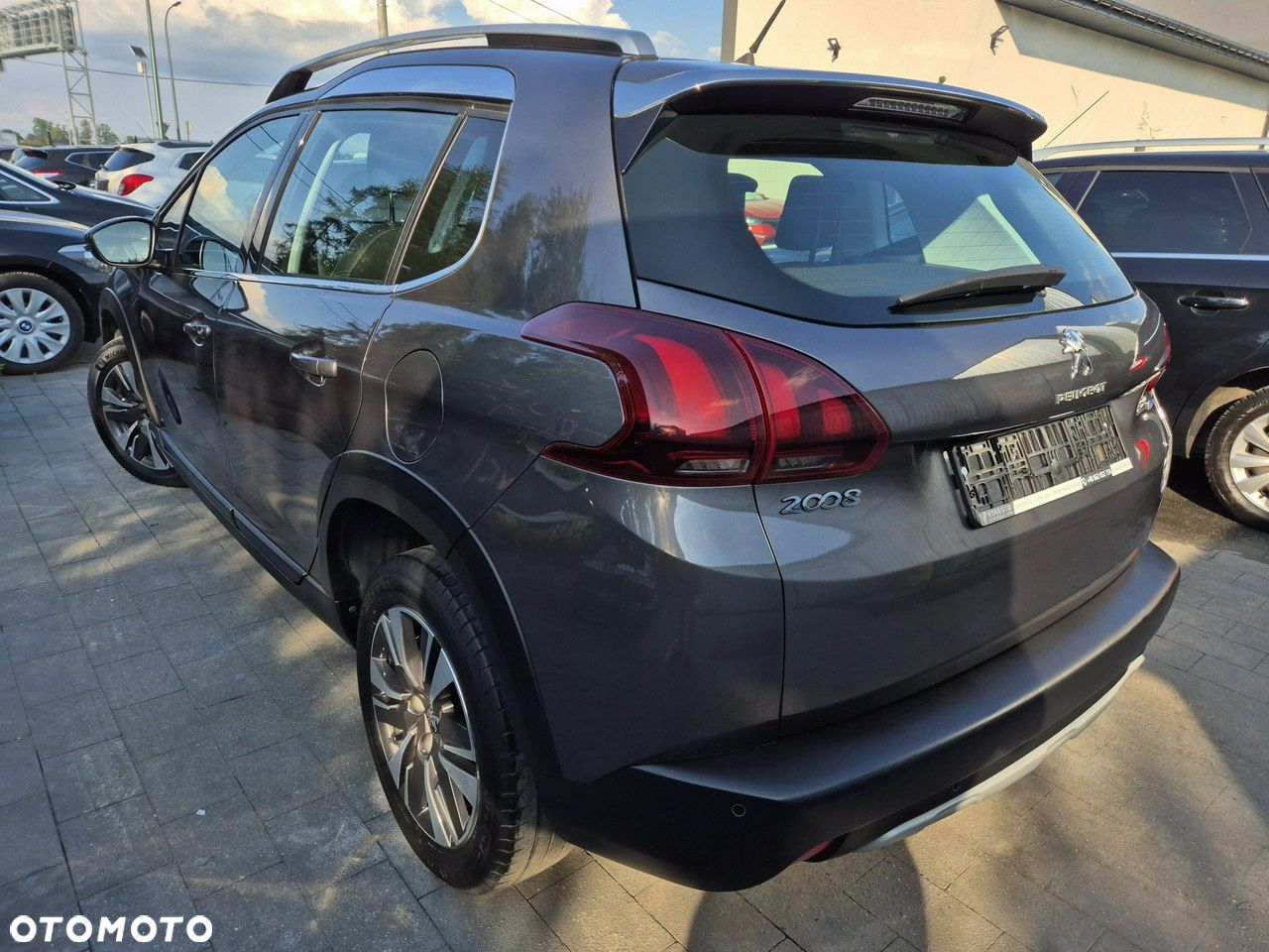 Peugeot 2008 - 3