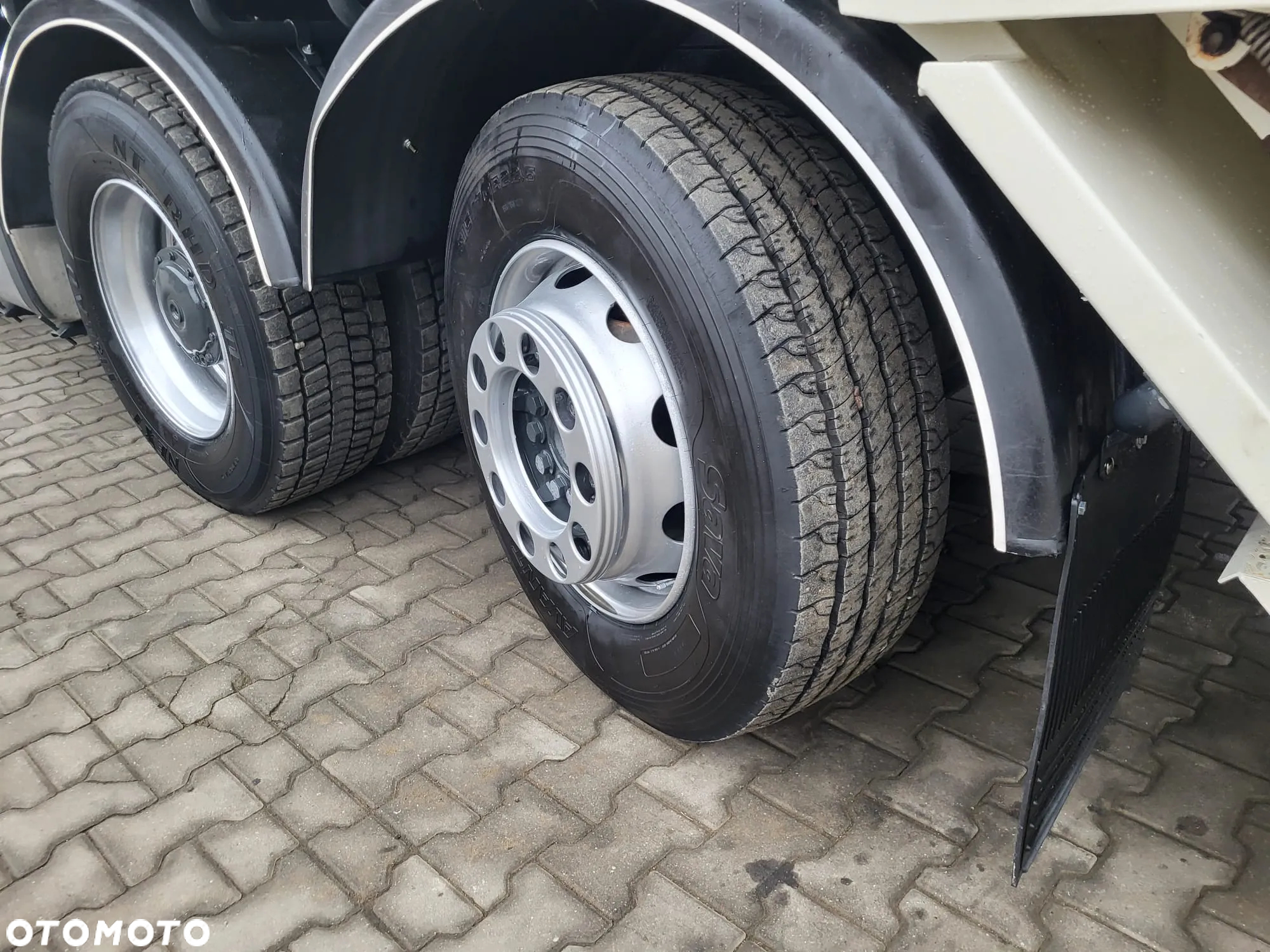 Mercedes-Benz Econic 2630 - 12