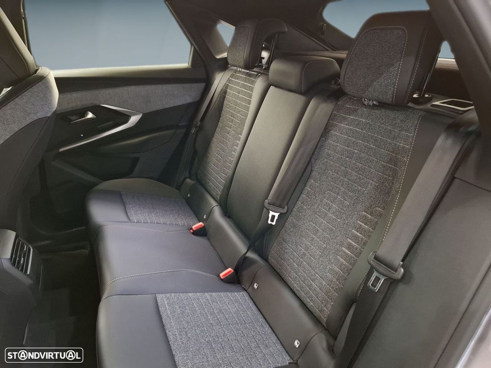Peugeot 3008 1.2 Hybrid Allure e-DCS6 - 12