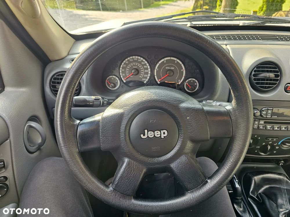 Jeep Cherokee 2.8 CRD Sport - 9