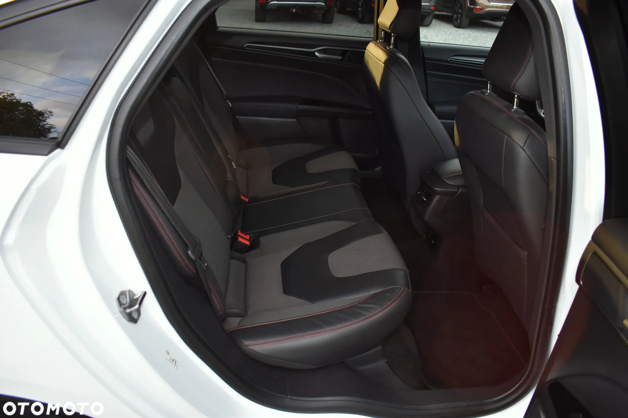 Ford Mondeo 2.0 TDCi Titanium PowerShift - 37