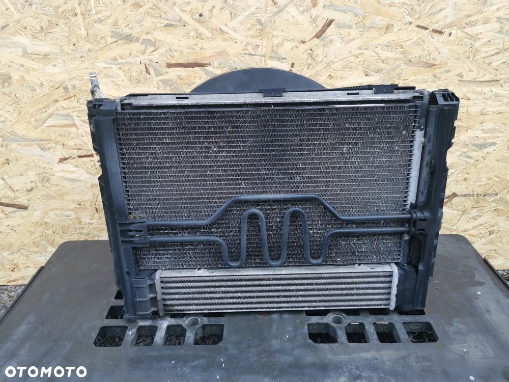 Pas Przedni Chłodnice BMW 3 E90 05-11 2.0D - 7