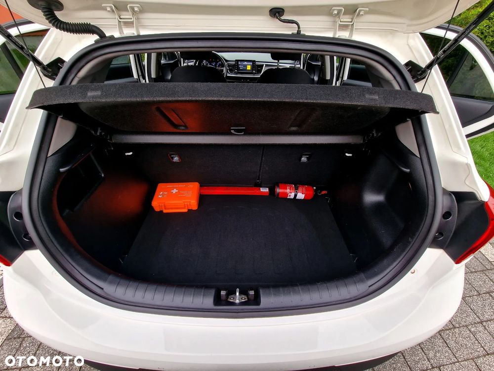 Kia Rio 1.4 L - 22