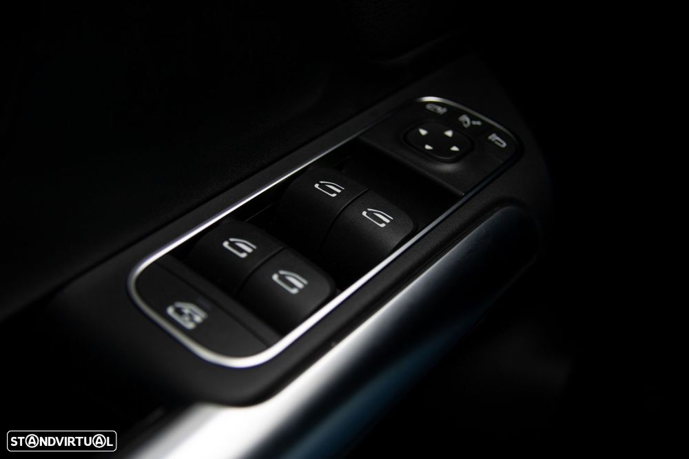 Mercedes-Benz EQA 300 4Matic Progressive - 18