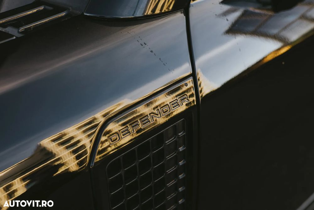 Land Rover Defender 110 3.0 P400 MHEV X - 6