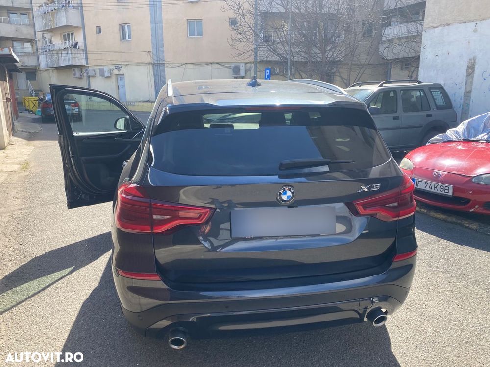 BMW X3 xDrive20i AT Luxury Line - 2