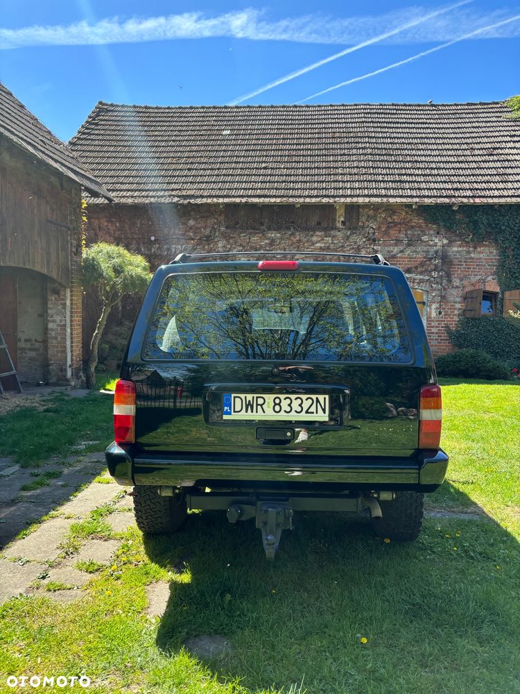 Jeep Cherokee - 4