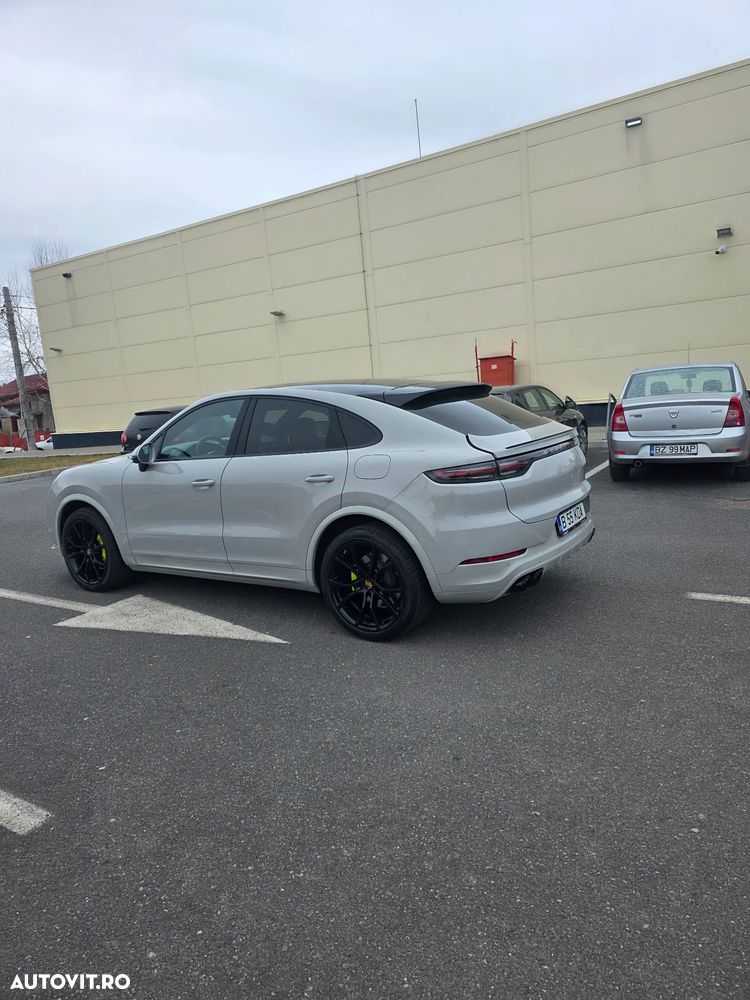 Porsche Cayenne Coupe - 4