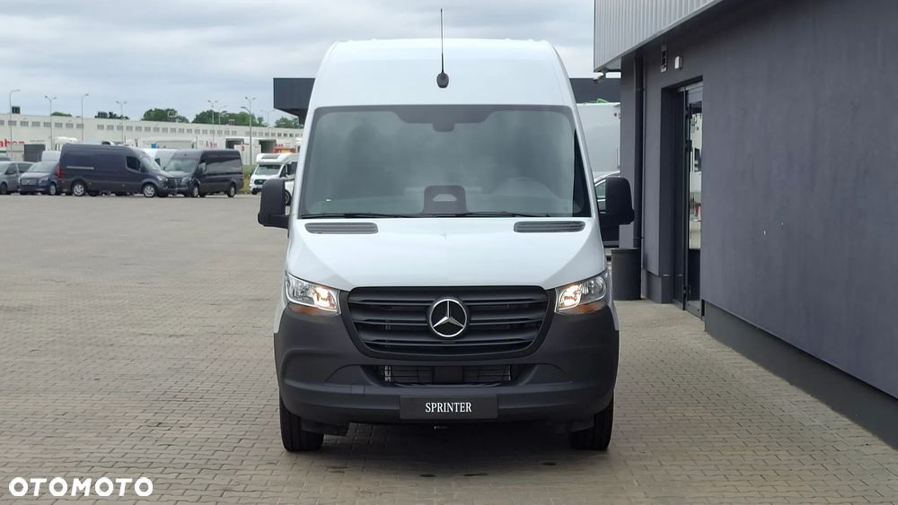 Mercedes-Benz Sprinter - 3