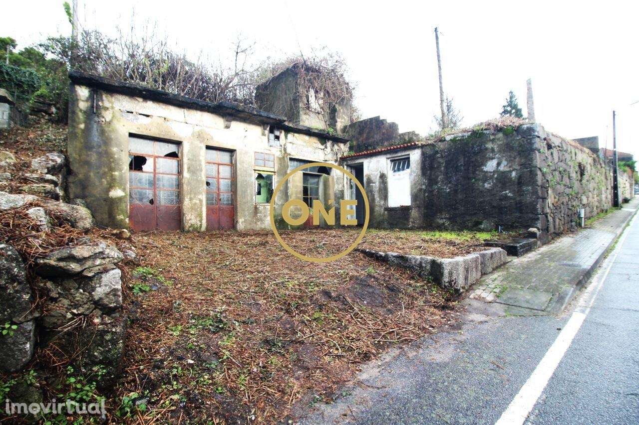 Moradia em Ruínas em Bairro - Grande imagem: 3/4