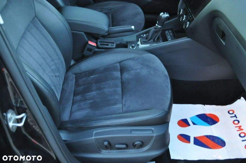 Skoda Octavia 2.0 TDI 4x4 DSG RS - 33