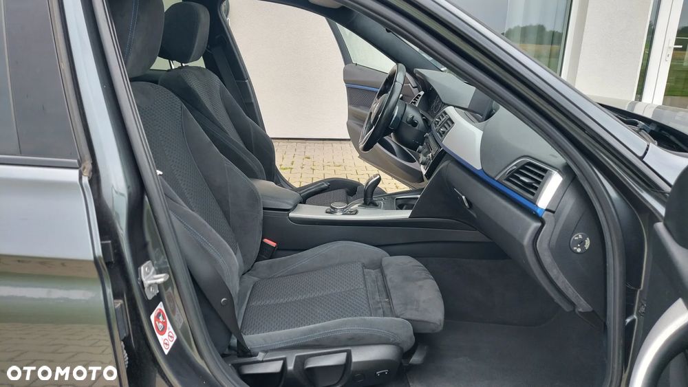 BMW Seria 3 330d Edition M Sport Shadow - 13
