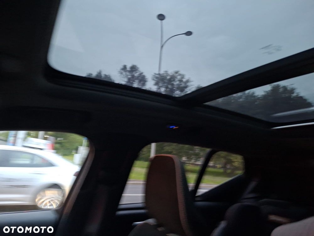 Volvo XC 40 D4 AWD Geartronic R-Design - 5