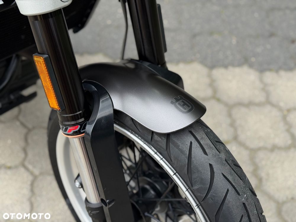 Husqvarna Svartpilen - 10