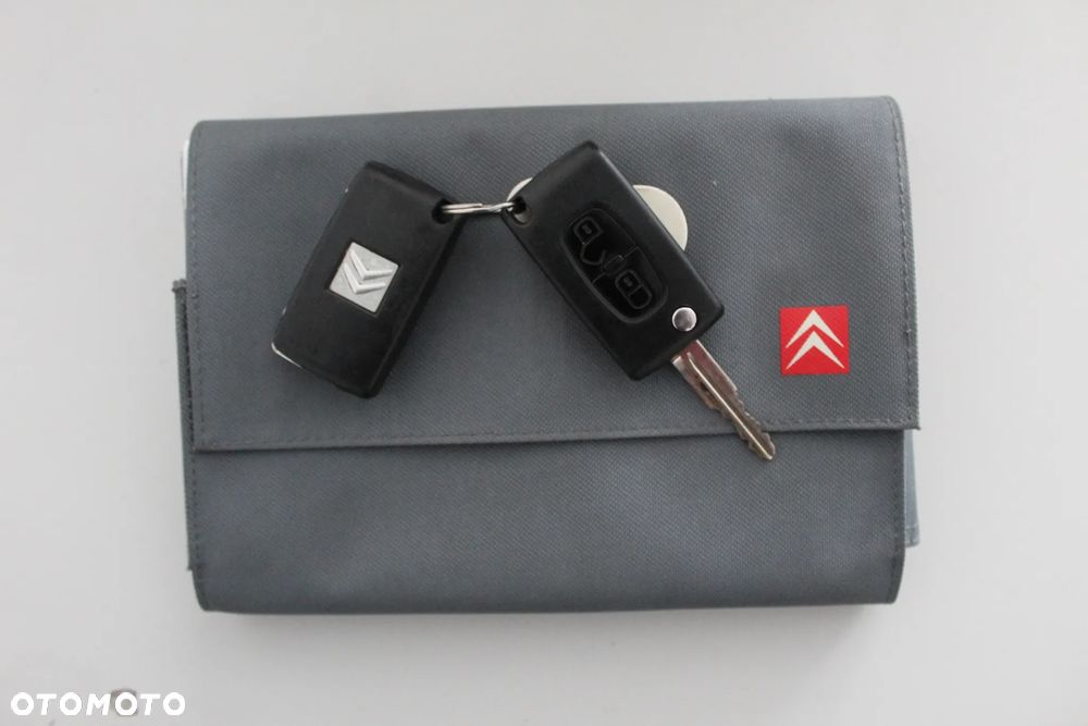 Citroën C-Crosser 2.2 HDi Exclusive - 30