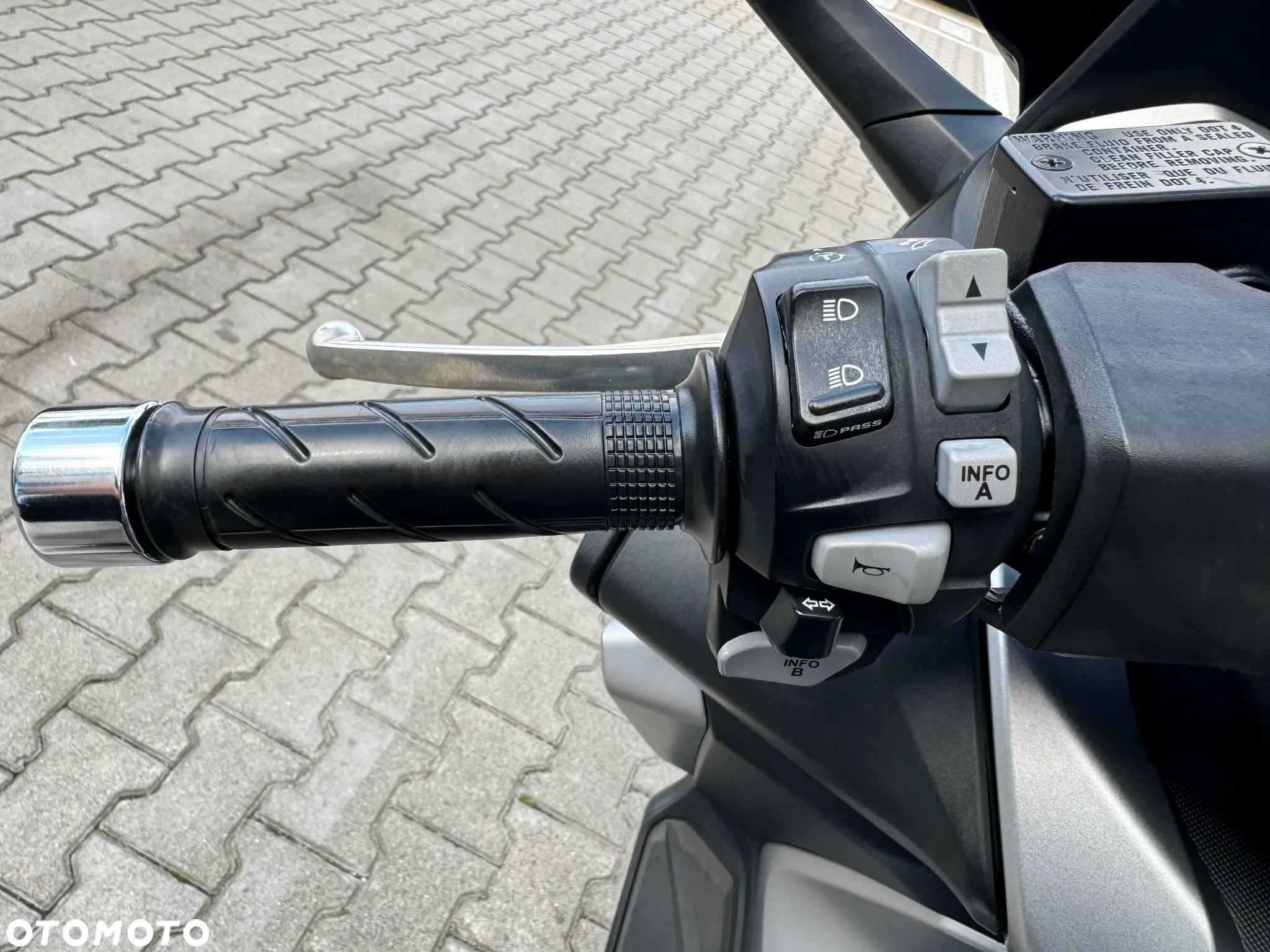 Honda NSS - 12