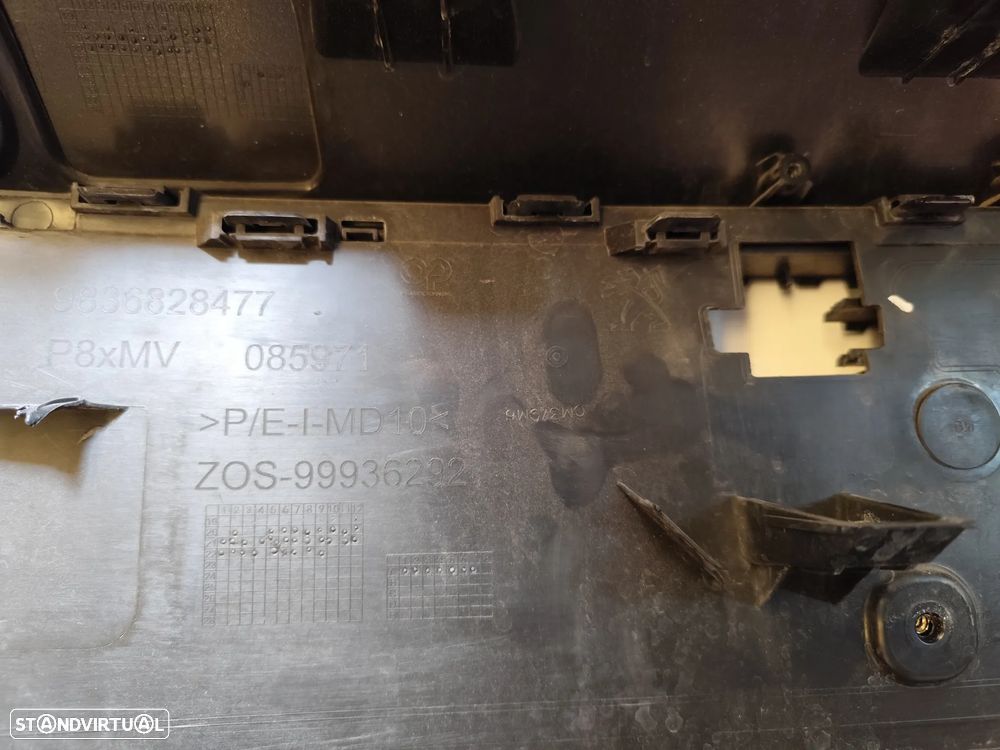 PEUGEOT 3008 / 5008 II LIFT GRELHA SÍMBOLO FRENTE - G107 - 9