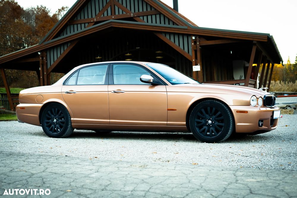 Jaguar XJ XJ8 4.2 V8 Executive Aut - 8