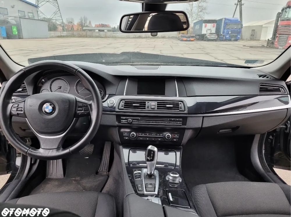 BMW Seria 5 525d xDrive Luxury Line - 1