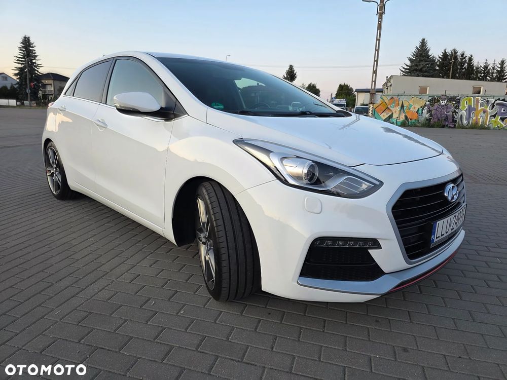 Hyundai i30 1.6 T GDI Turbo - 13