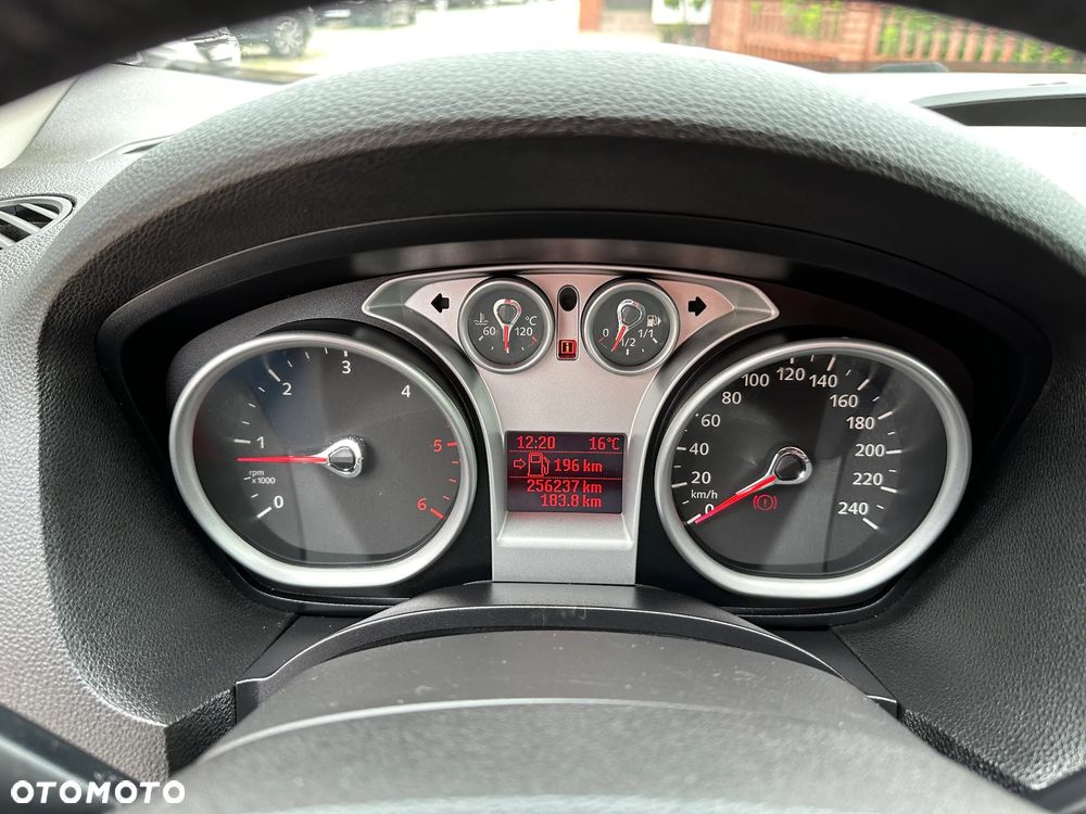 Ford Kuga - 9